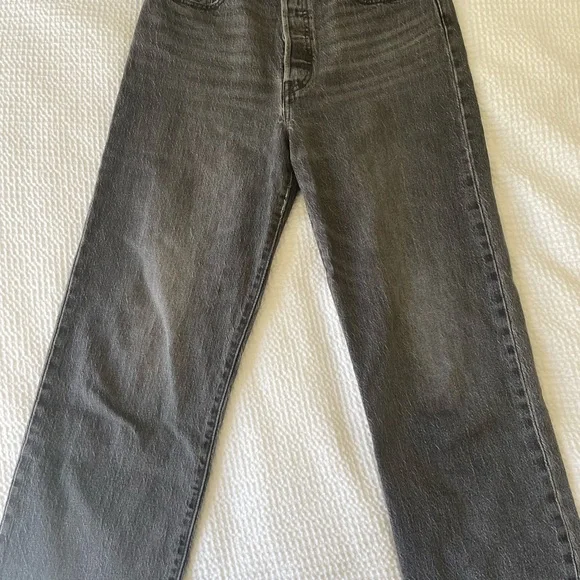 Levi's Ribcage Straight Jeans - Picture 3 of 7